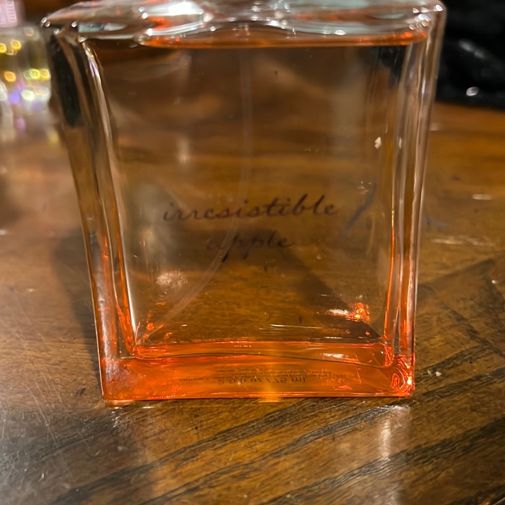 Bath and Body works Irresistible Apple 2.5 oz Never used Authentic